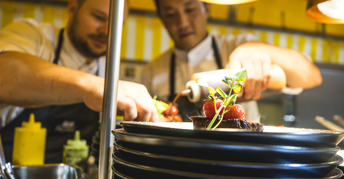 Hutten en vers+ serveren diner op basis van DNA | Events.nl